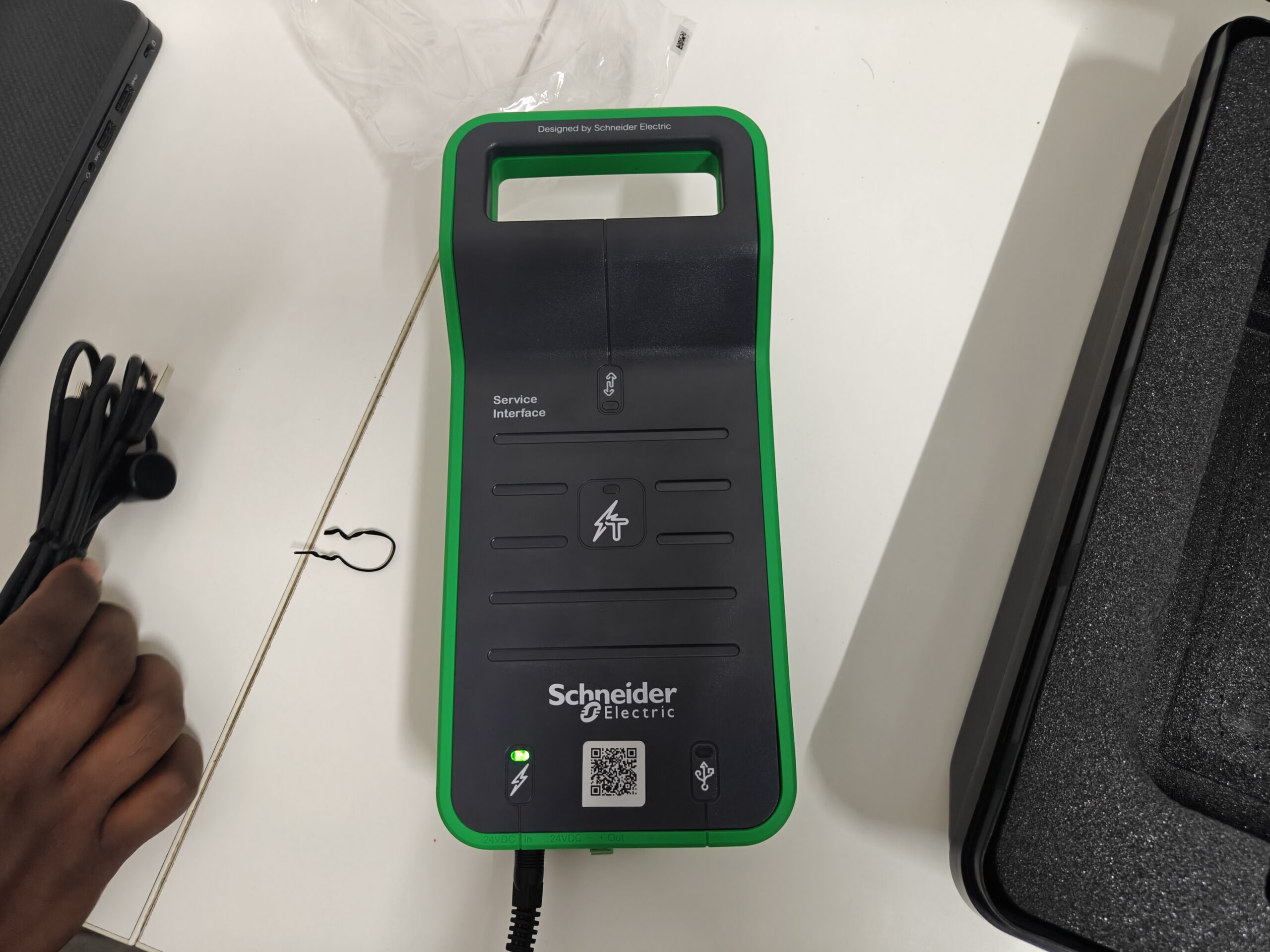 Schneider Electric Service Interface Kit, Pact Series Circuit Breakers Installation, Compatibility & Expert Review