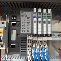 Siemens ET200 vs Allen-Bradley POINT I/O: A Complete 2025 Comparison Guide
